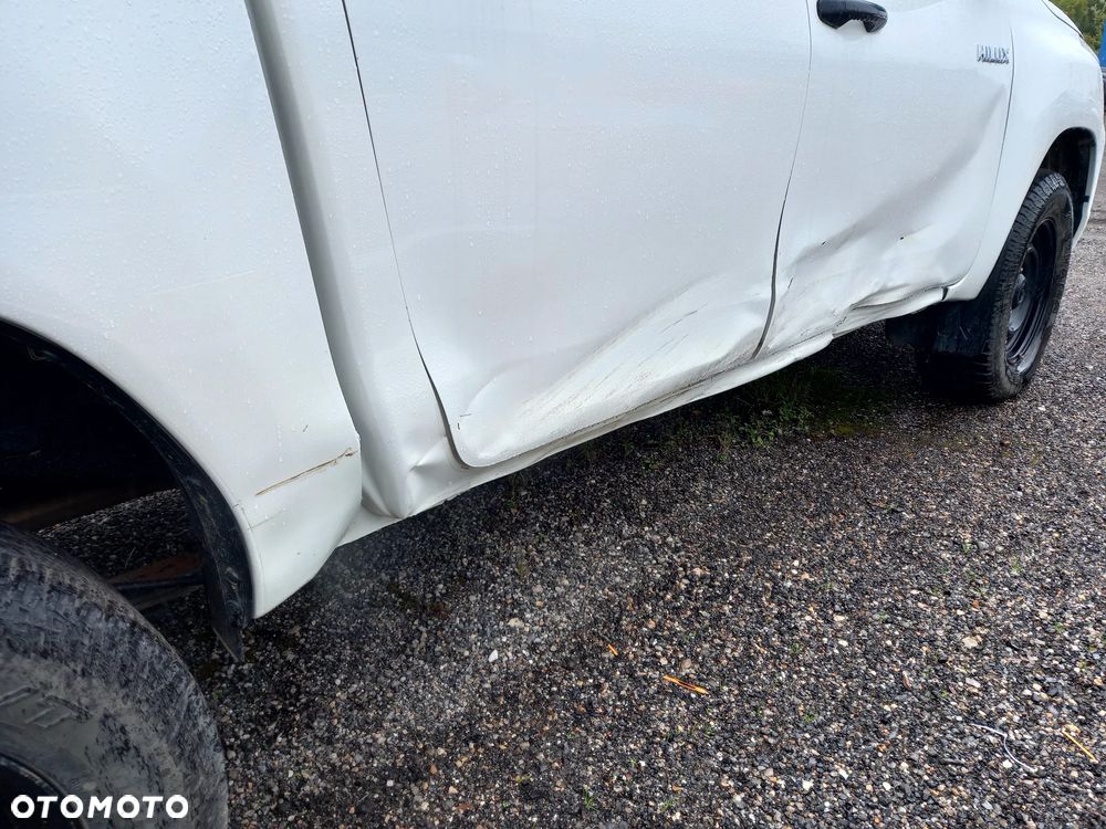 Toyota Hilux 2.4 D-4D Double Cab DLX 4x4 - 7