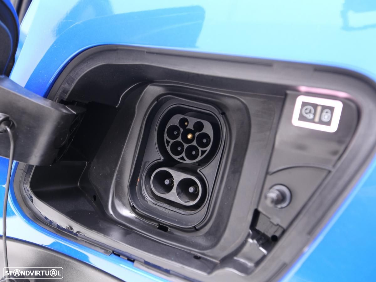 Peugeot e-2008 50 kWh GT - 16