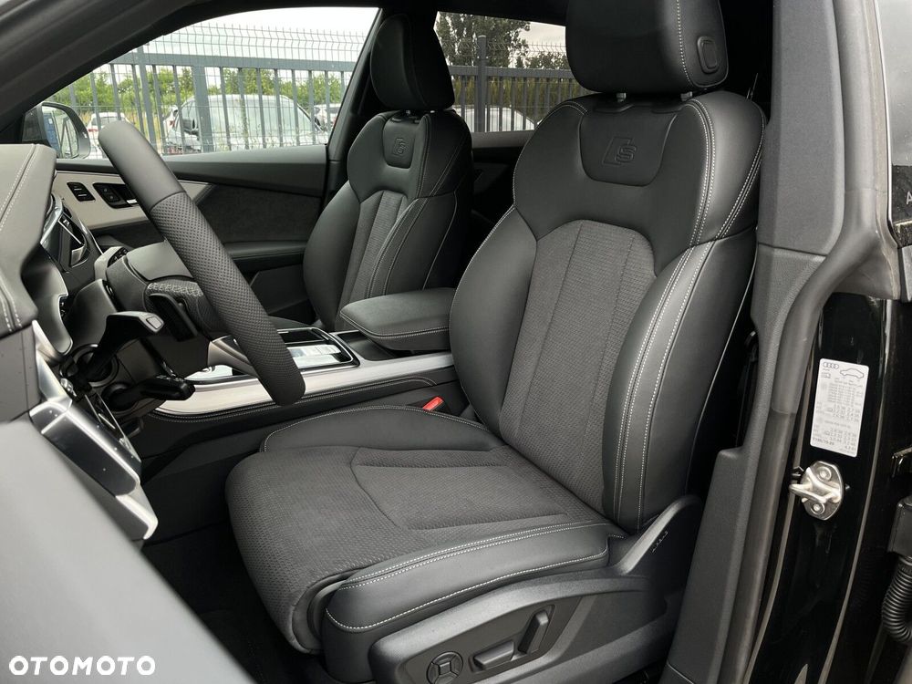 Audi Q8 - 24