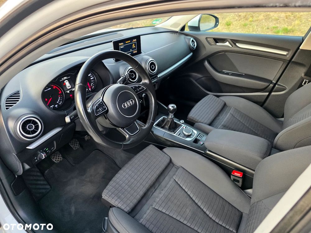 Audi A3 Sportback - 6