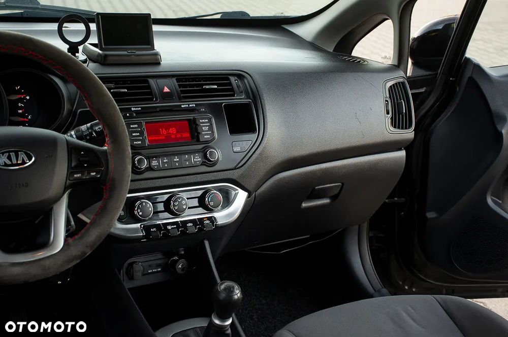 Kia Rio 1.2 Business Line - 30