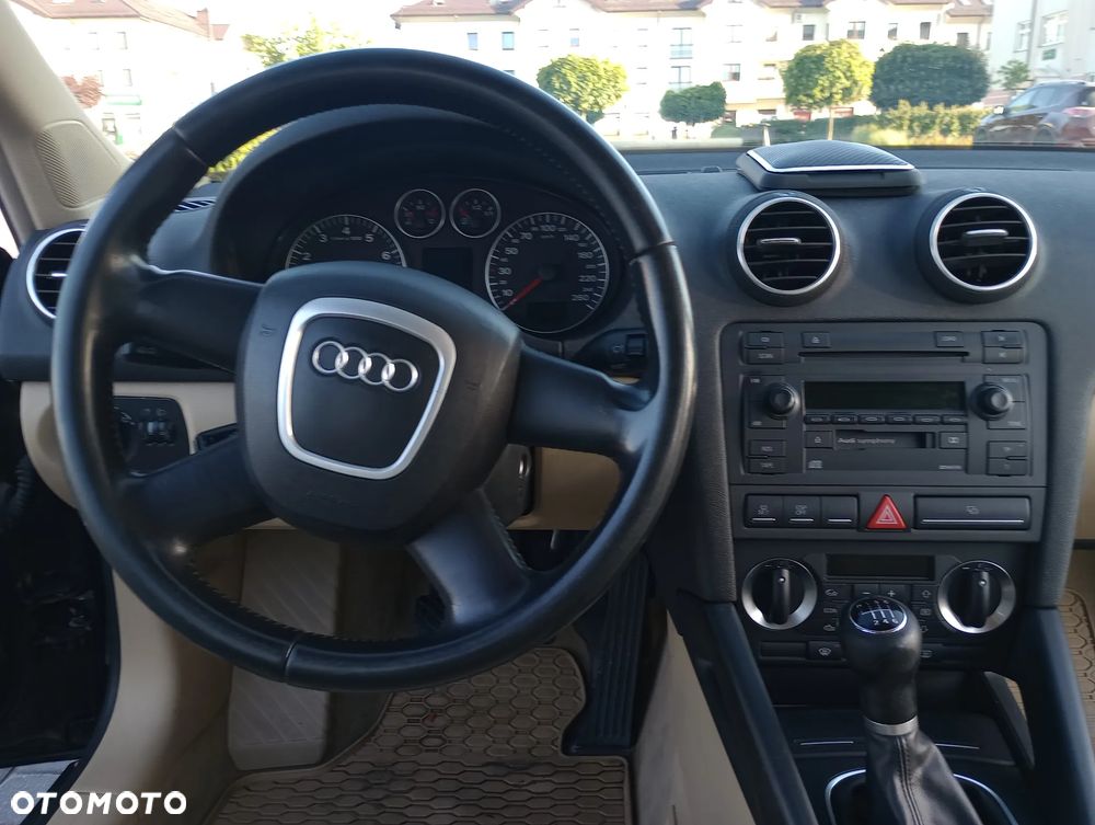 Audi A3 Sportback 2.0 FSI Ambiente - 8
