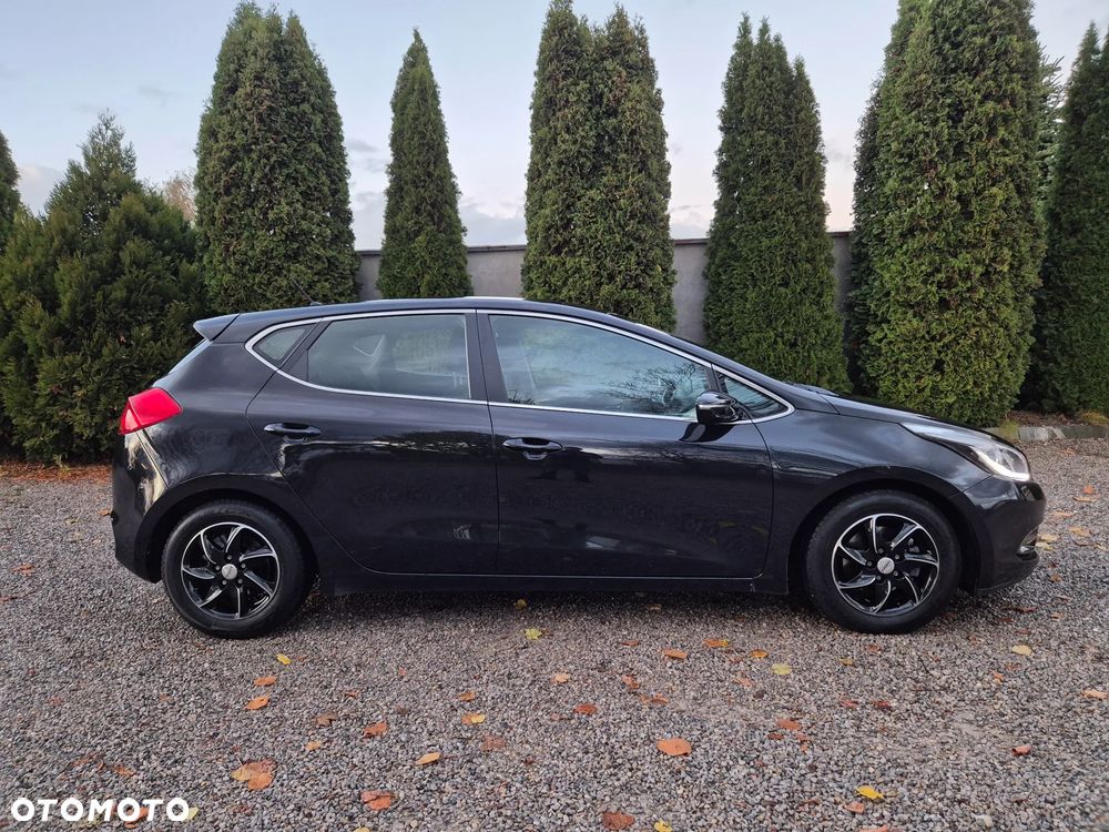 Kia Ceed 1.6 GDI Dream-Team Edition - 33