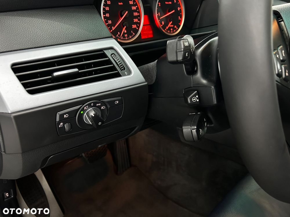 BMW Seria 5 530i Sport-Aut Edition Sport - 24