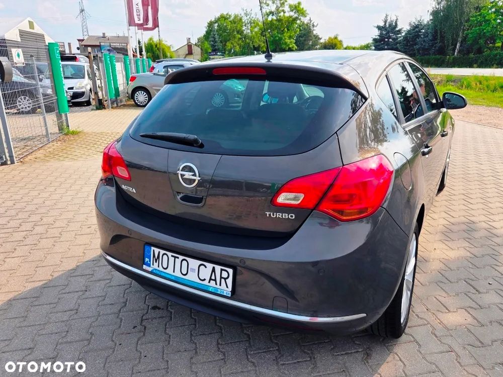 Opel Astra 1.4 Turbo Style - 10