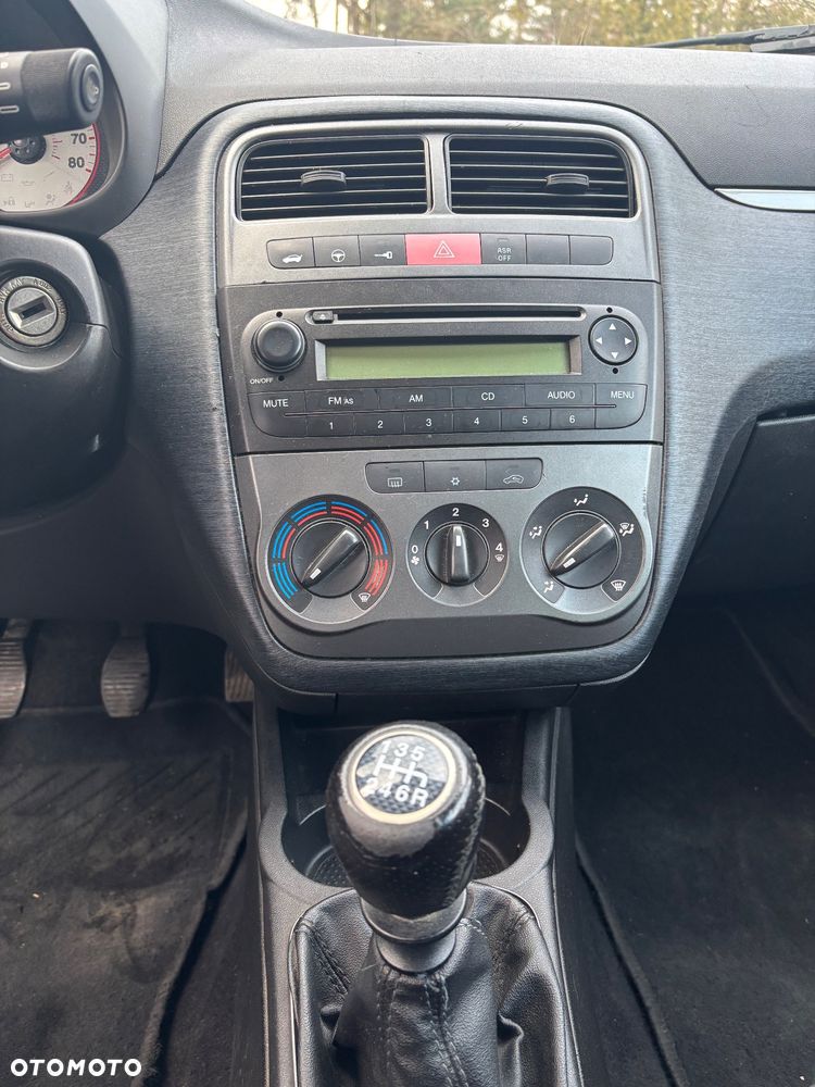 Fiat Punto 1.4 16V Dynamic - 8