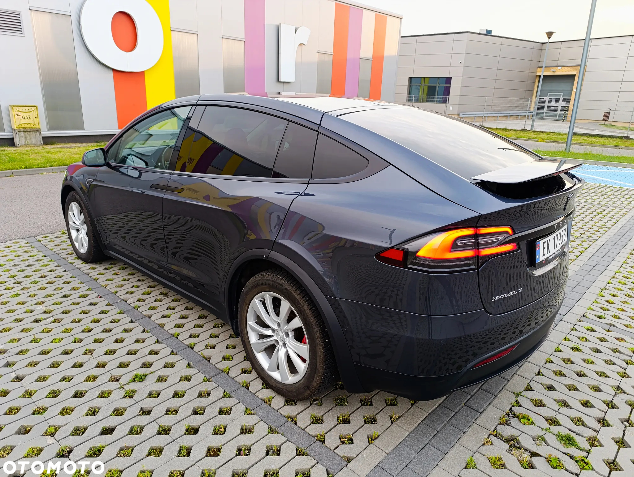Tesla Model X Performance - 31