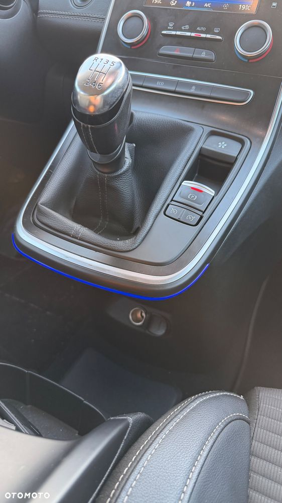 Renault Scenic - 19