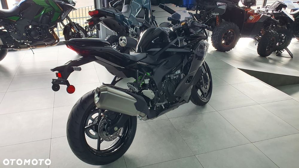 Kawasaki Ninja - 8