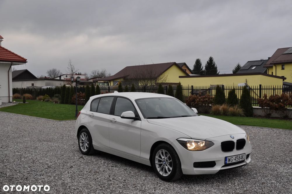 BMW Seria 1 118i - 3