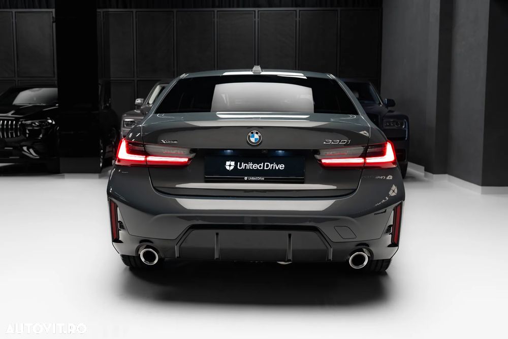 BMW Seria 3 330i xDrive Aut. M Sport - 40