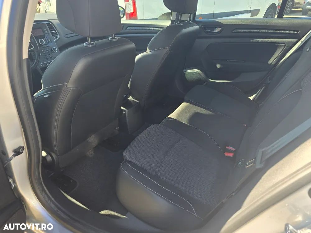 Renault Megane TCe 116 GPF Life - 8