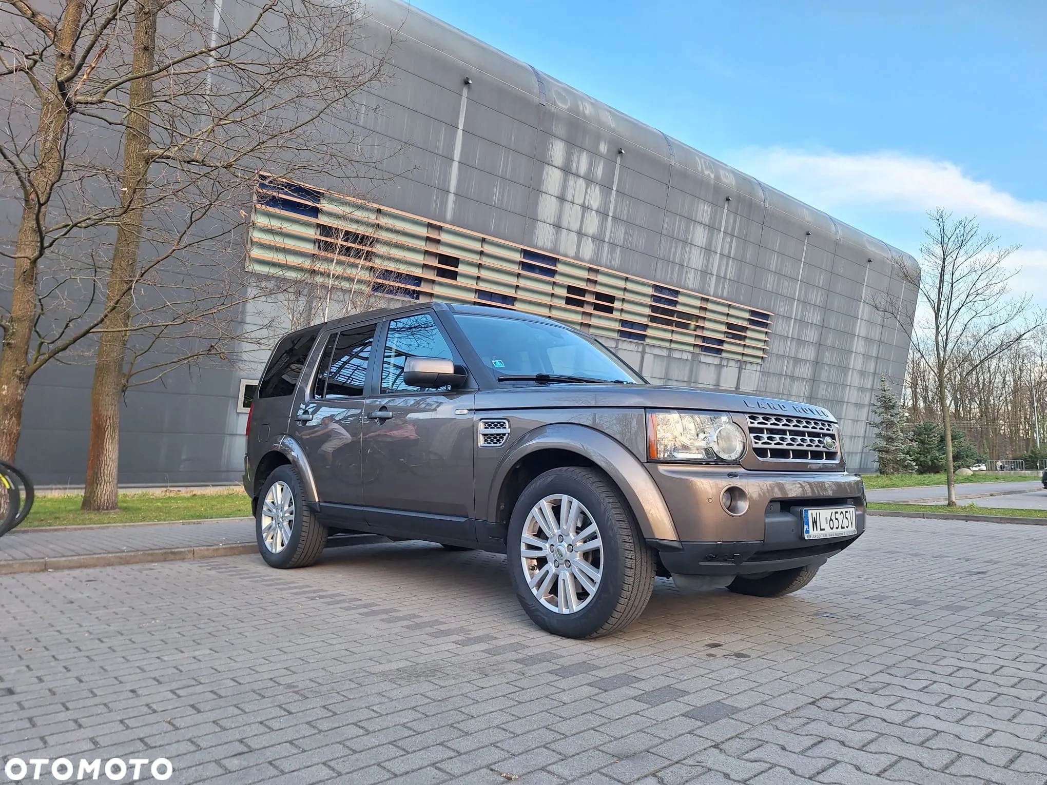 Land Rover Discovery IV 3.0D V6 HSE - 9