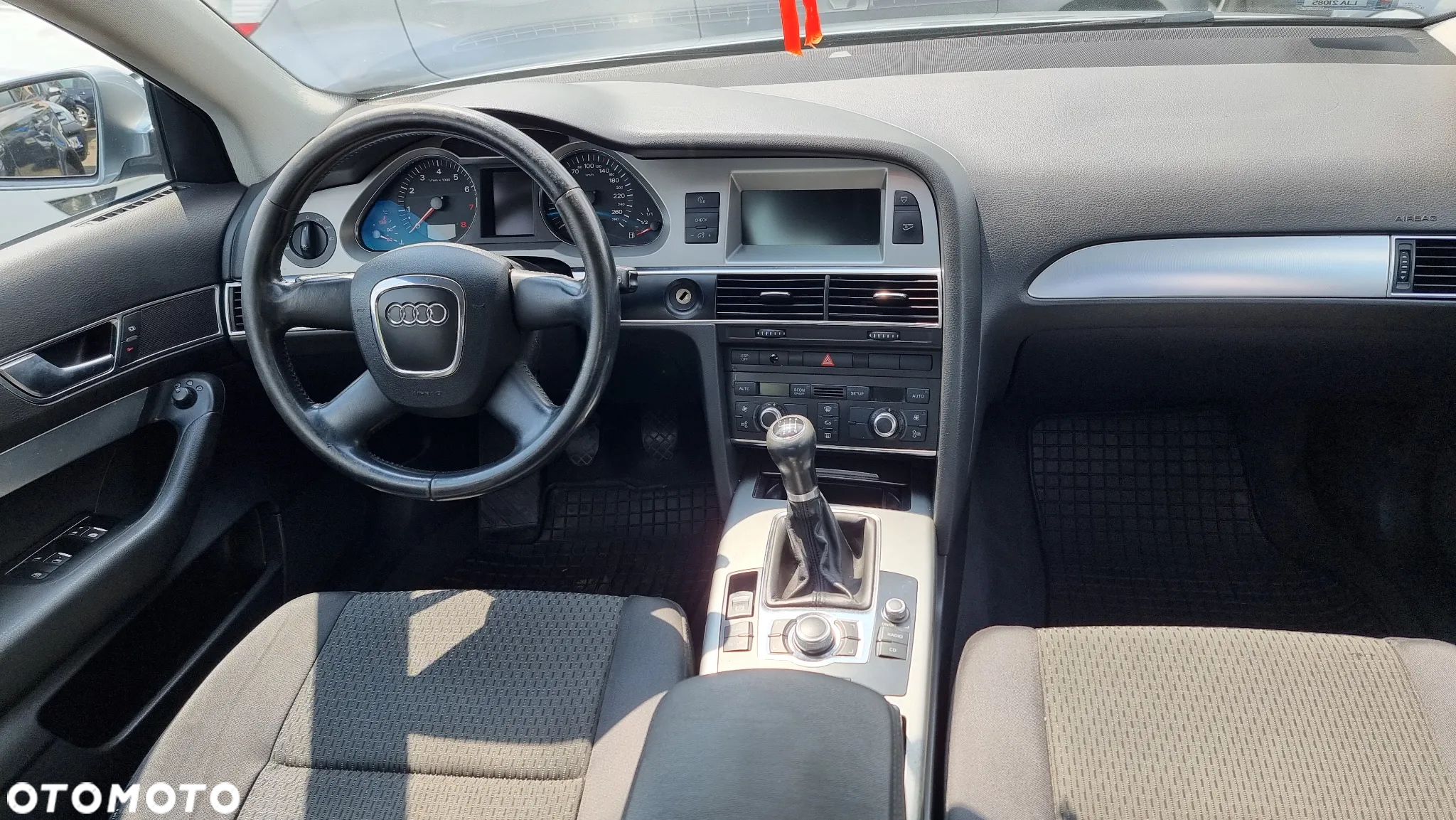 Audi A6 2.0T FSI - 8