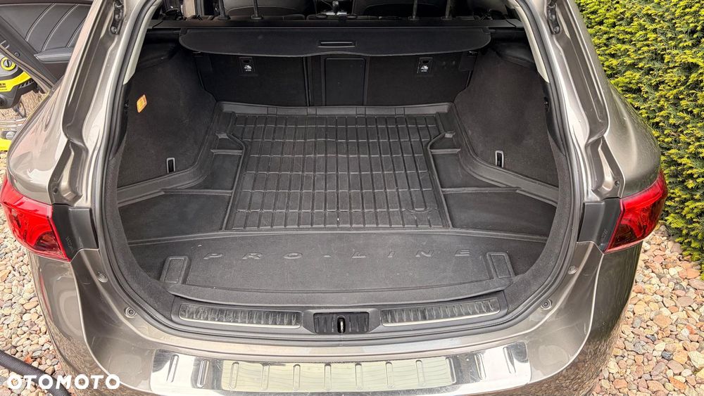 Toyota Avensis 1.8 Selection MS - 12