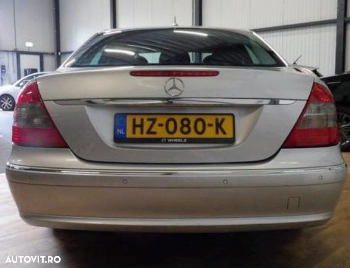 Mercedes-Benz E - 21