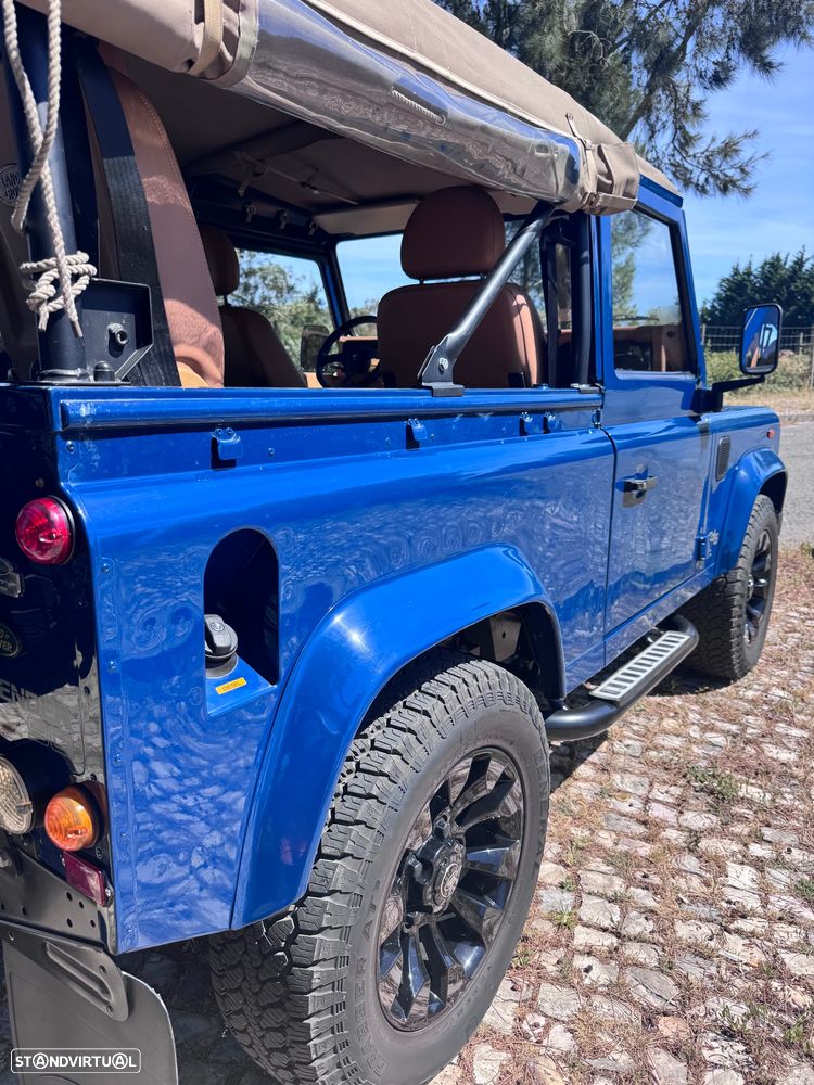 Land Rover Defender 90 2.5 Td5 Soft Top - 3
