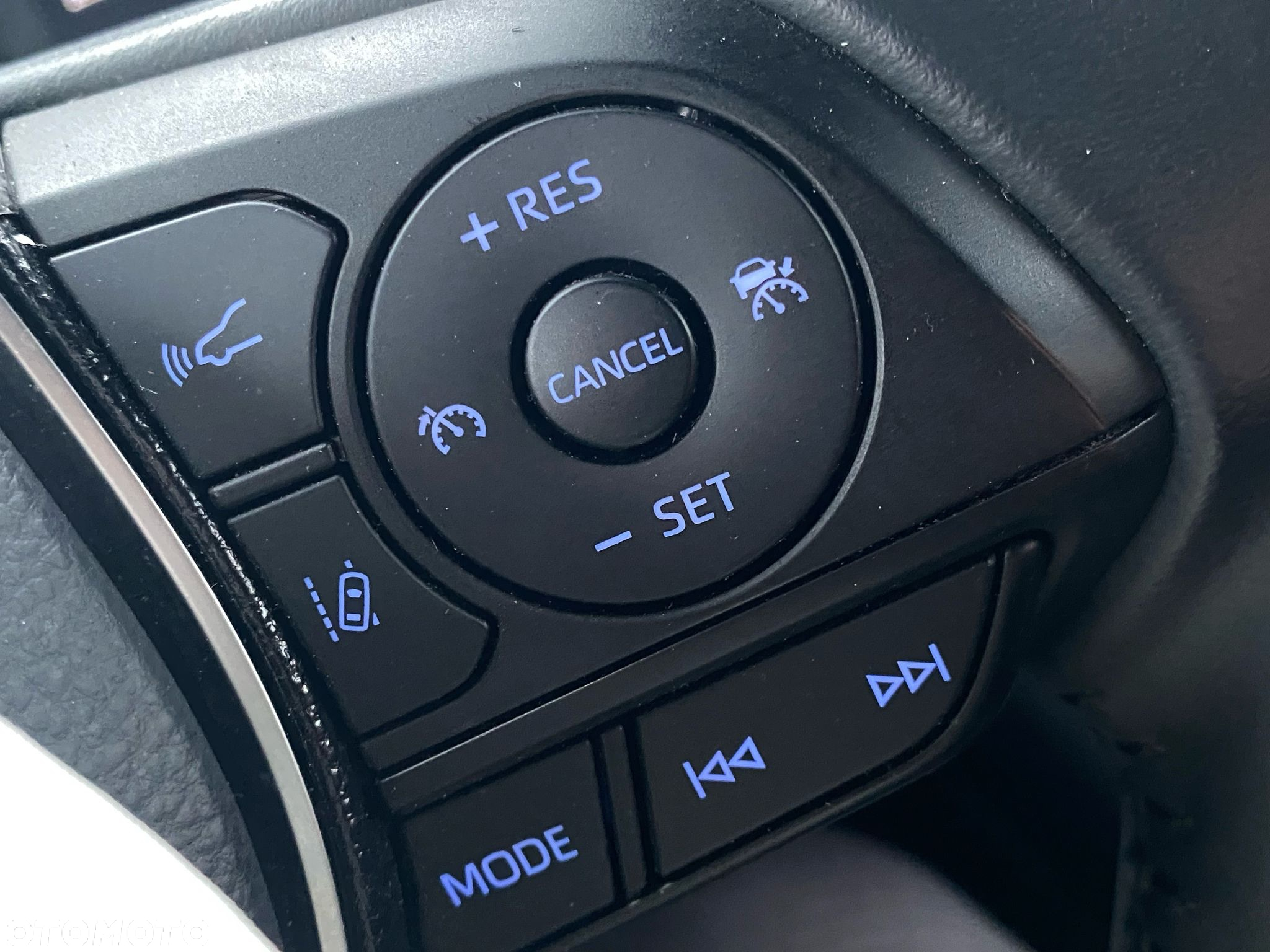 Toyota Corolla 1.8 Hybrid Comfort - 19