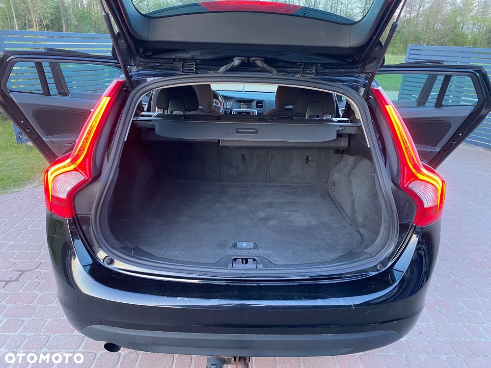 Volvo V60 D2 Edition - 30