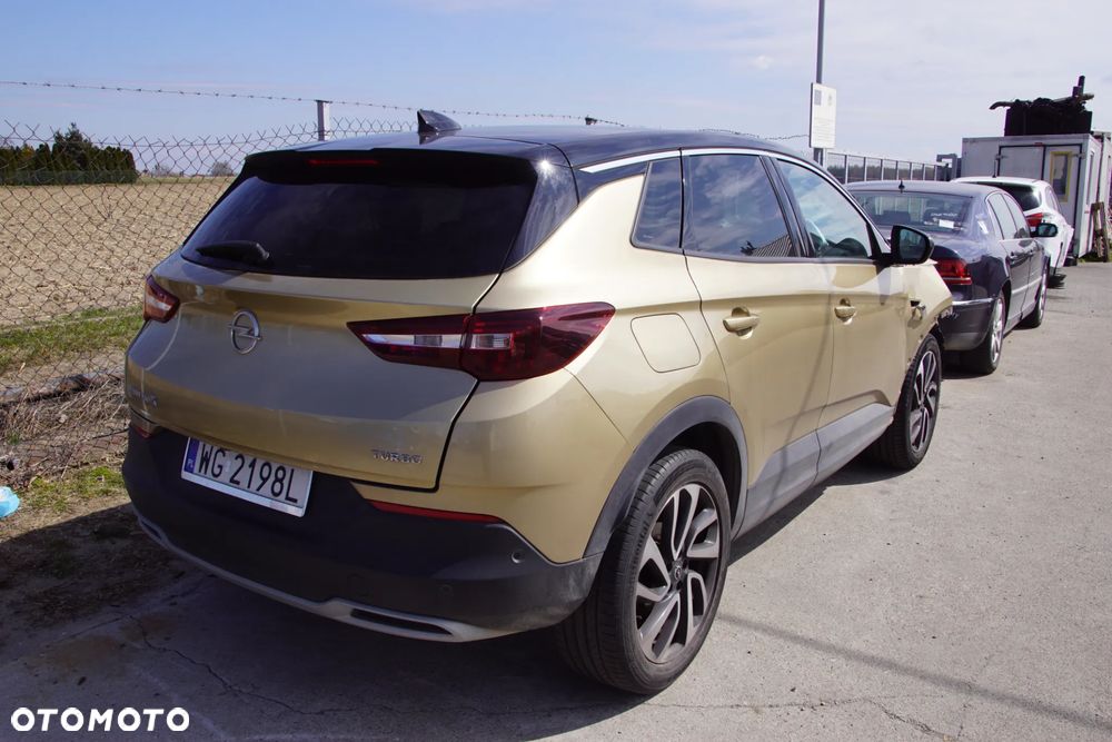 Auto na części - Opel Grandland X I 1.2 Turbo 130 KM B12XHT 20GE35 G80 2018R Silnik Skrzynia Drzwi Błotnik Klapa Zderzak Lampa Lusterko Klamka Szyba Panorama Deska Kokpit Sterownik Moduł Czujnik Licznik Wyświetlacz Panel Kierownica - 4