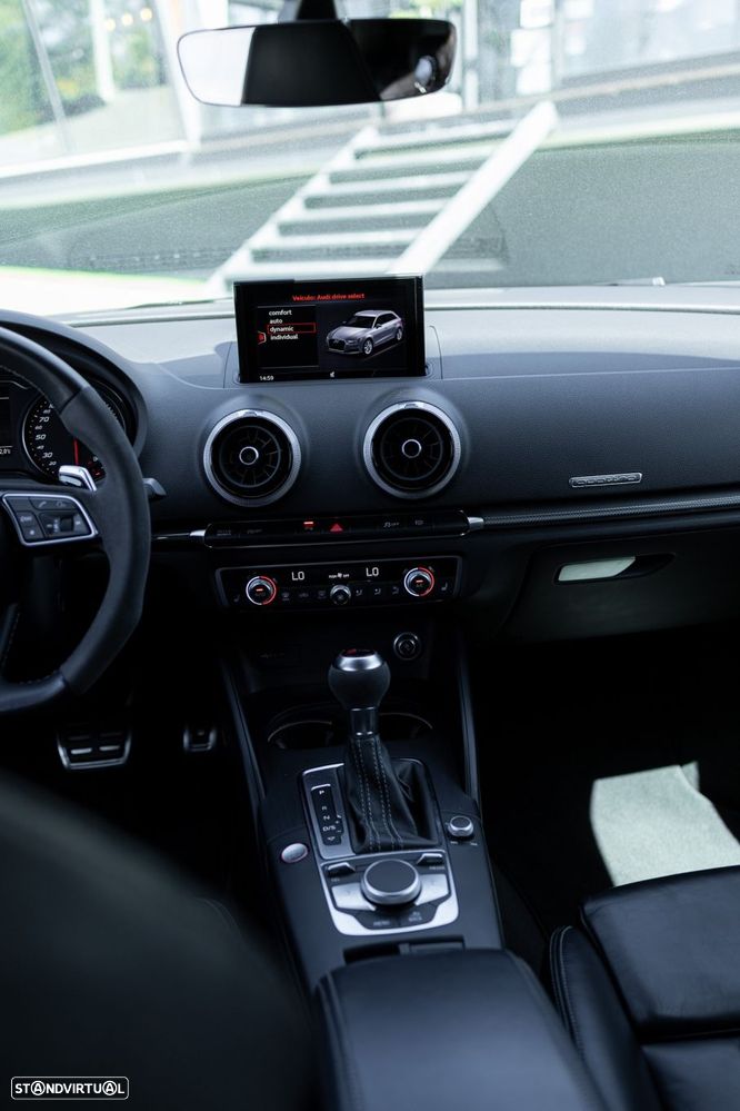 Audi RS3 Sportback TFSI quattro S tronic - 39