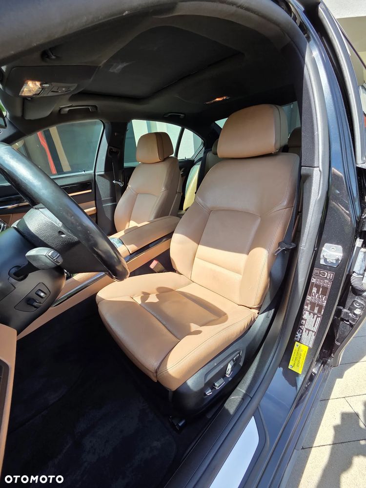 BMW Seria 7 740d xDrive - 13