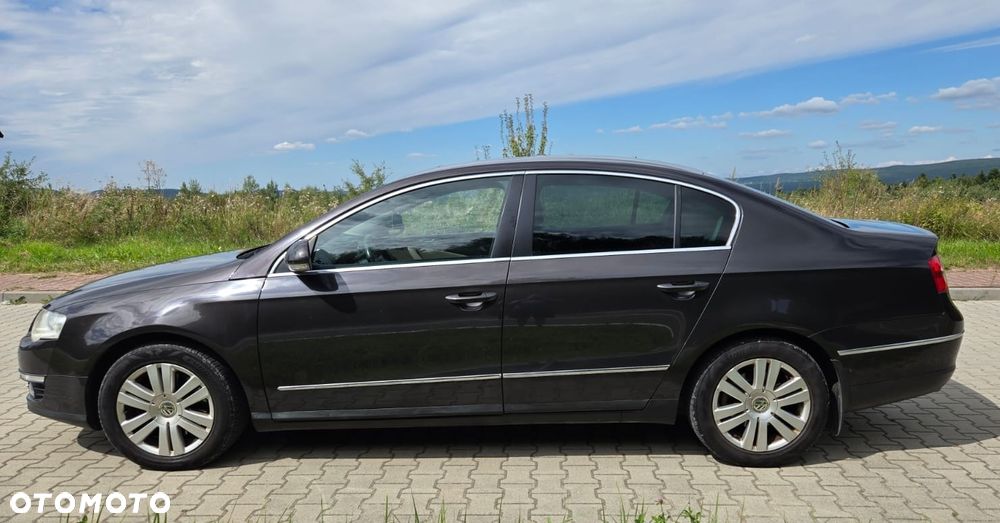 Volkswagen Passat 2.0 FSI Comfortline - 3