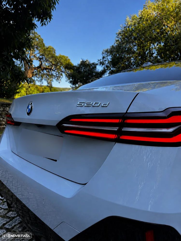 BMW 520 d Pack Desportivo M Pro - 8