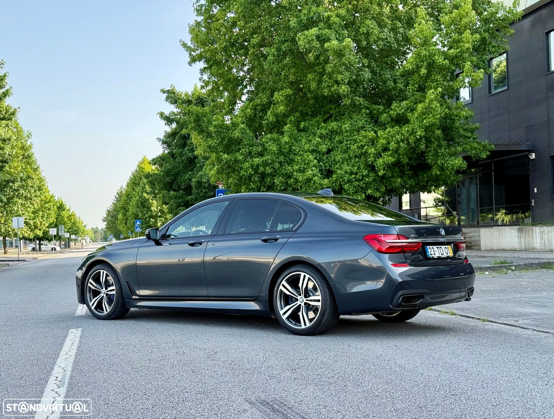BMW 740 d xDrive Pack M - 8