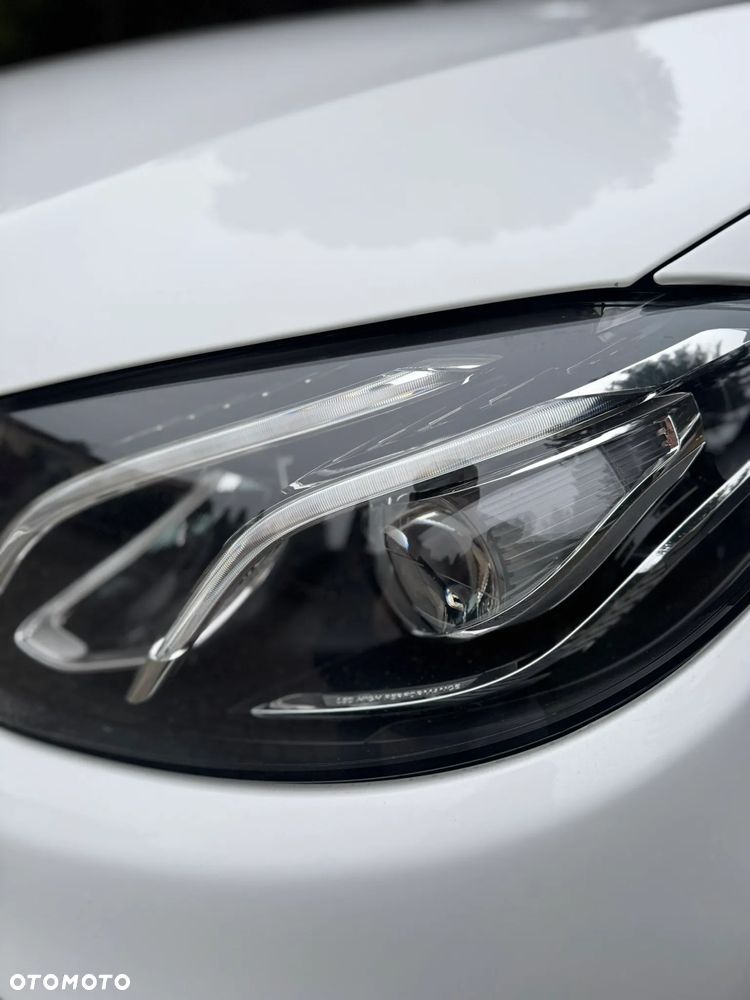 Mercedes-Benz Klasa E 220 d 4-Matic 9G-TRONIC - 9