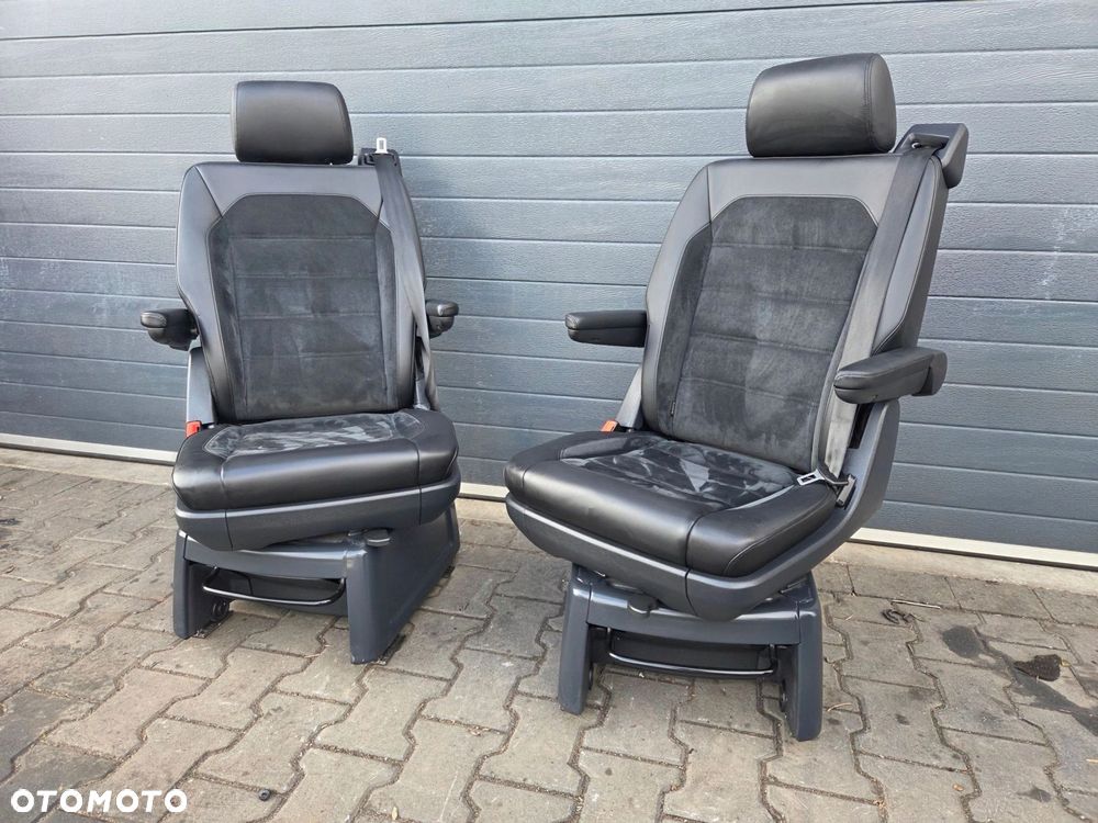 VW T6 MULTIVAN HIGHLINE fotel obrotowy tył drugi rząd skóra alcantara - 4