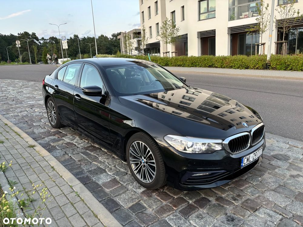 BMW Seria 5 520d xDrive Sport Line - 2