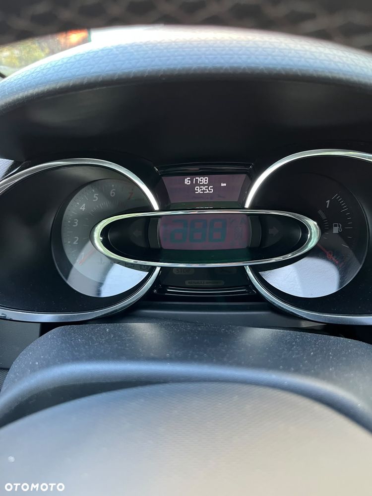 Renault Clio - 11