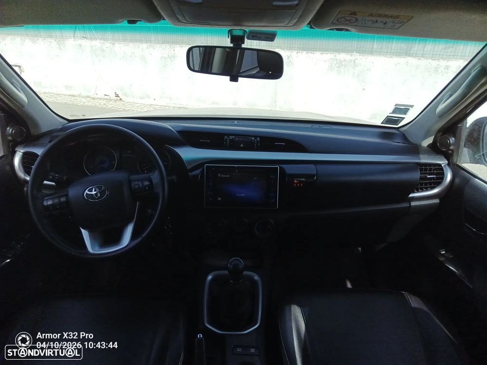 Toyota Hilux 2.4 D-4D 2WD CD Tracker - 16