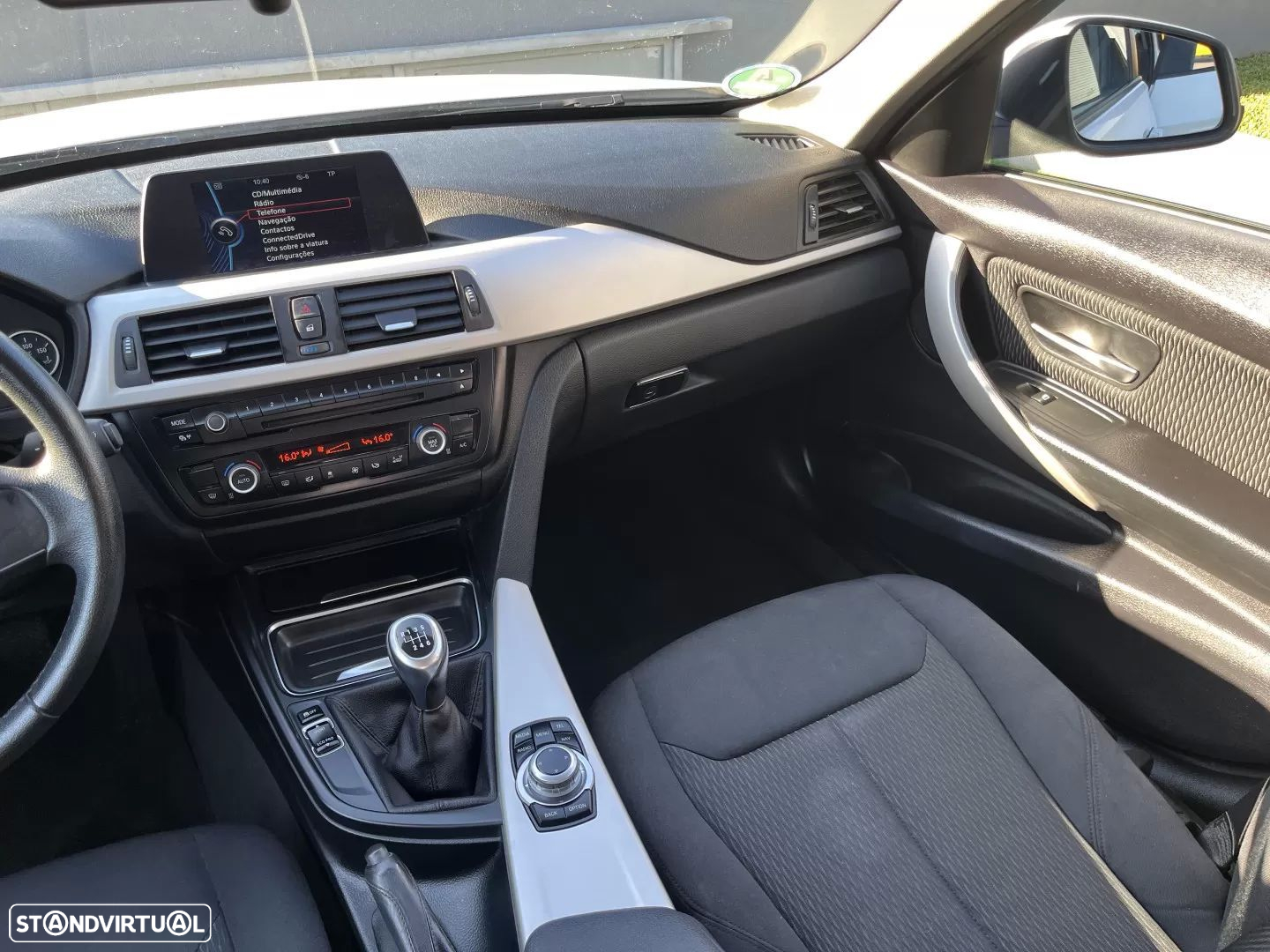 BMW 318 d Touring Sport Line - 23