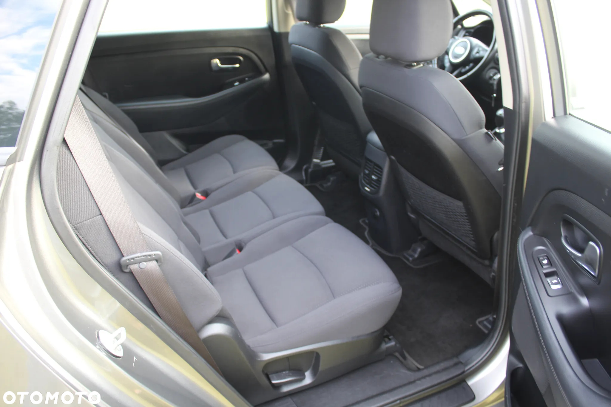 Kia Carens 1.7 CRDi Vision - 20