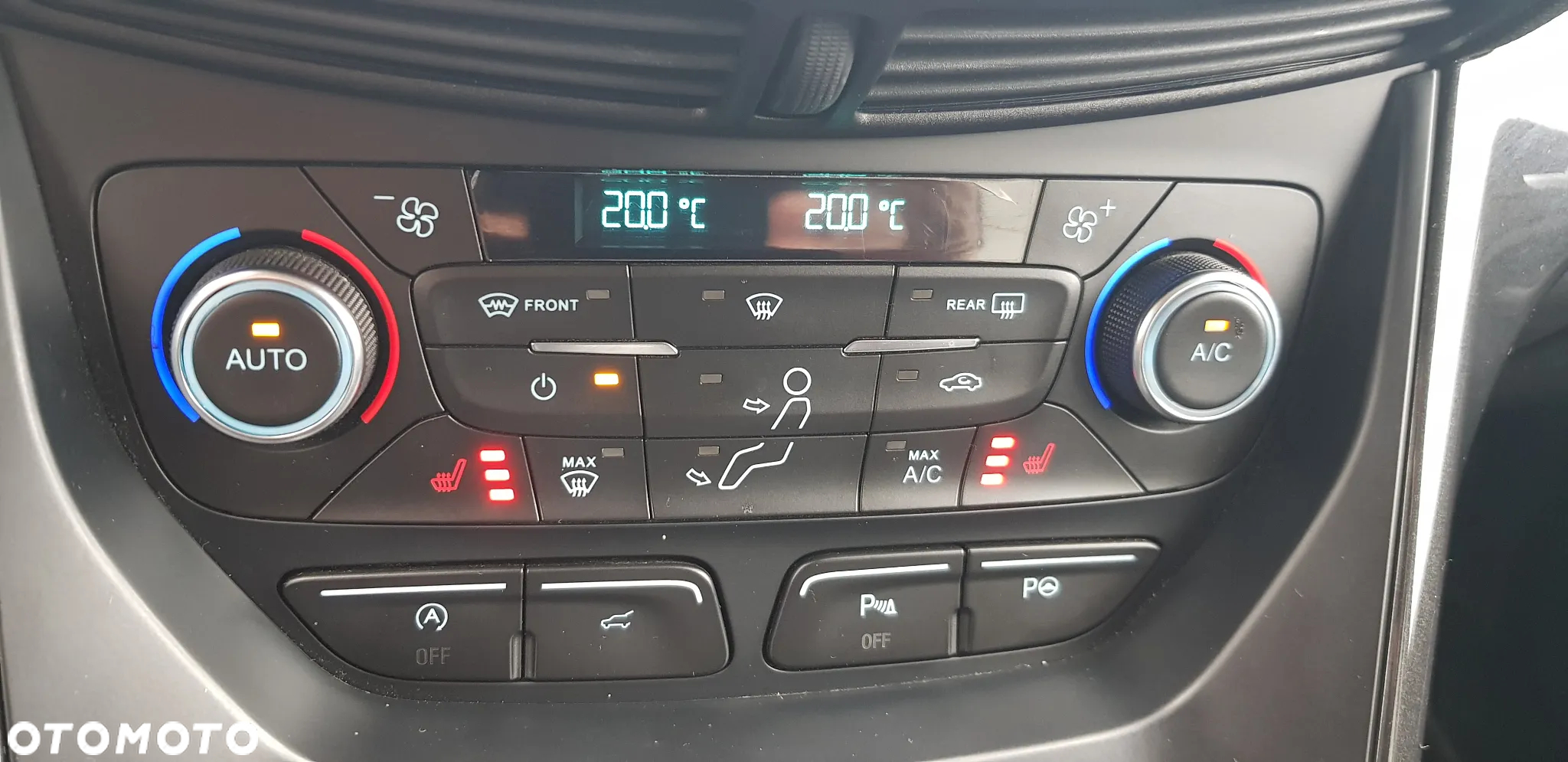 Ford Kuga 2.0 TDCi AWD Titanium - 31