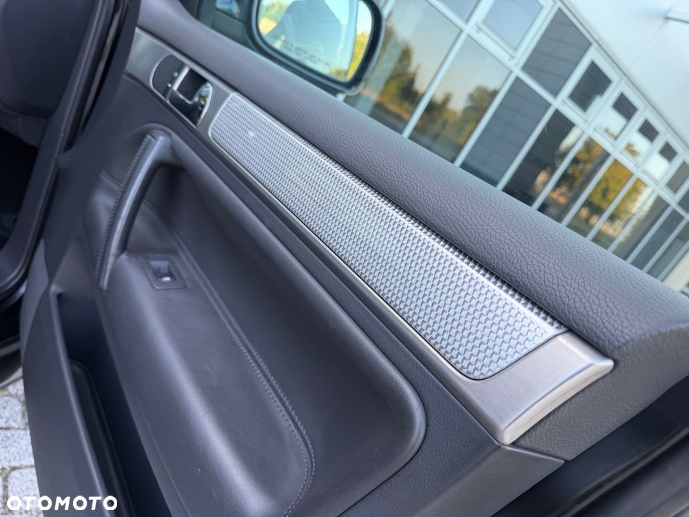 Volkswagen Touareg - 39