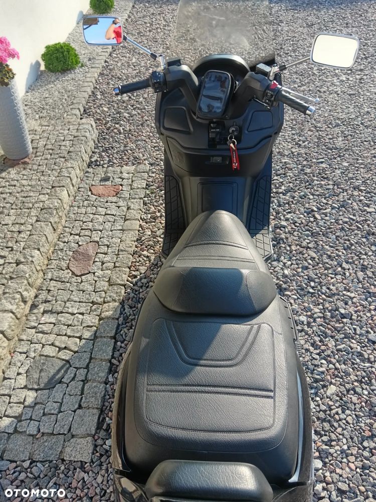 Suzuki Burgman - 5