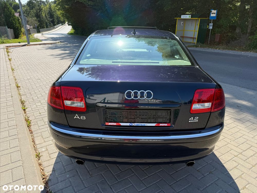 Audi A8 4.2 Quattro - 7