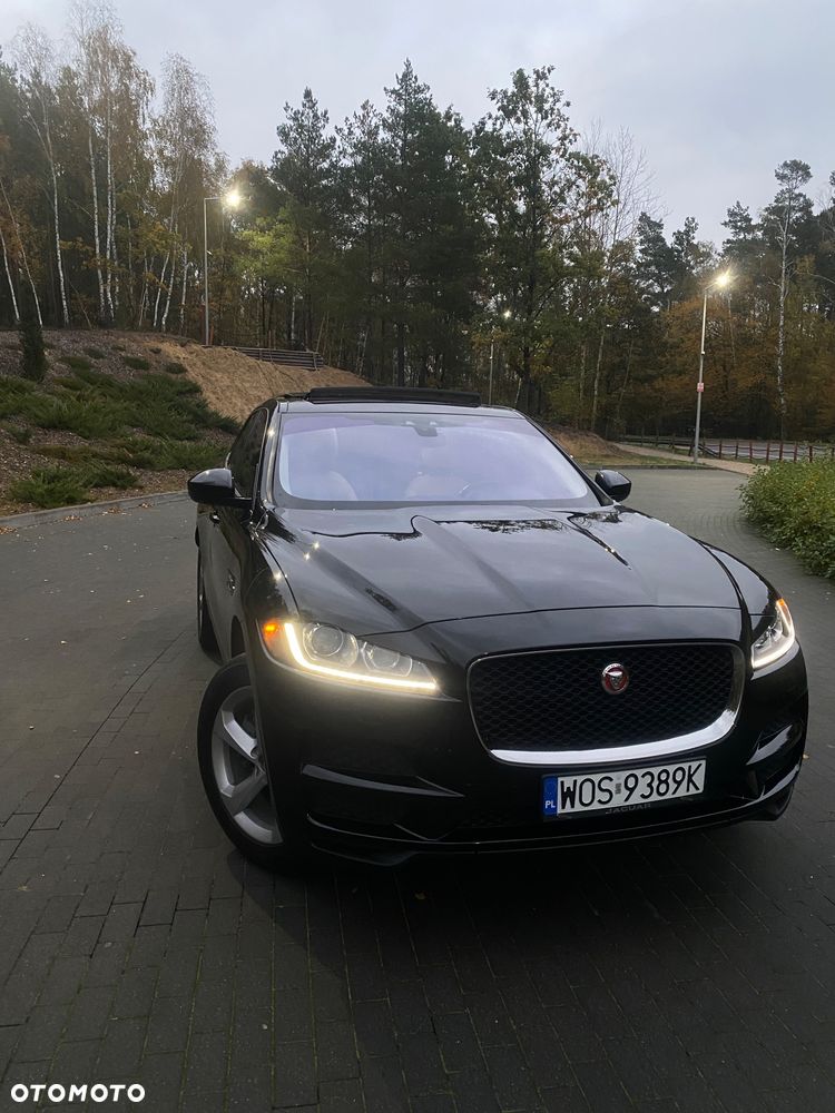 Jaguar F-Pace 35t AWD Prestige - 3