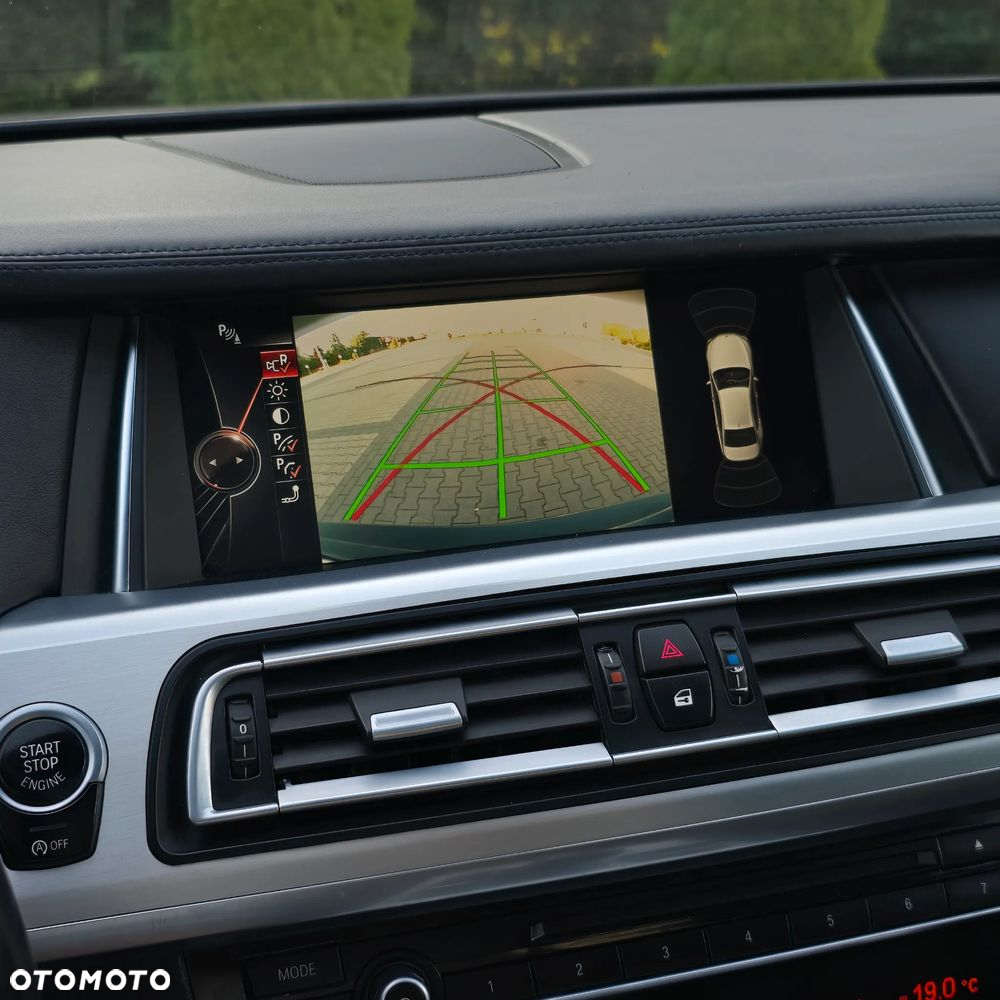 BMW Seria 7 740d xDrive - 38