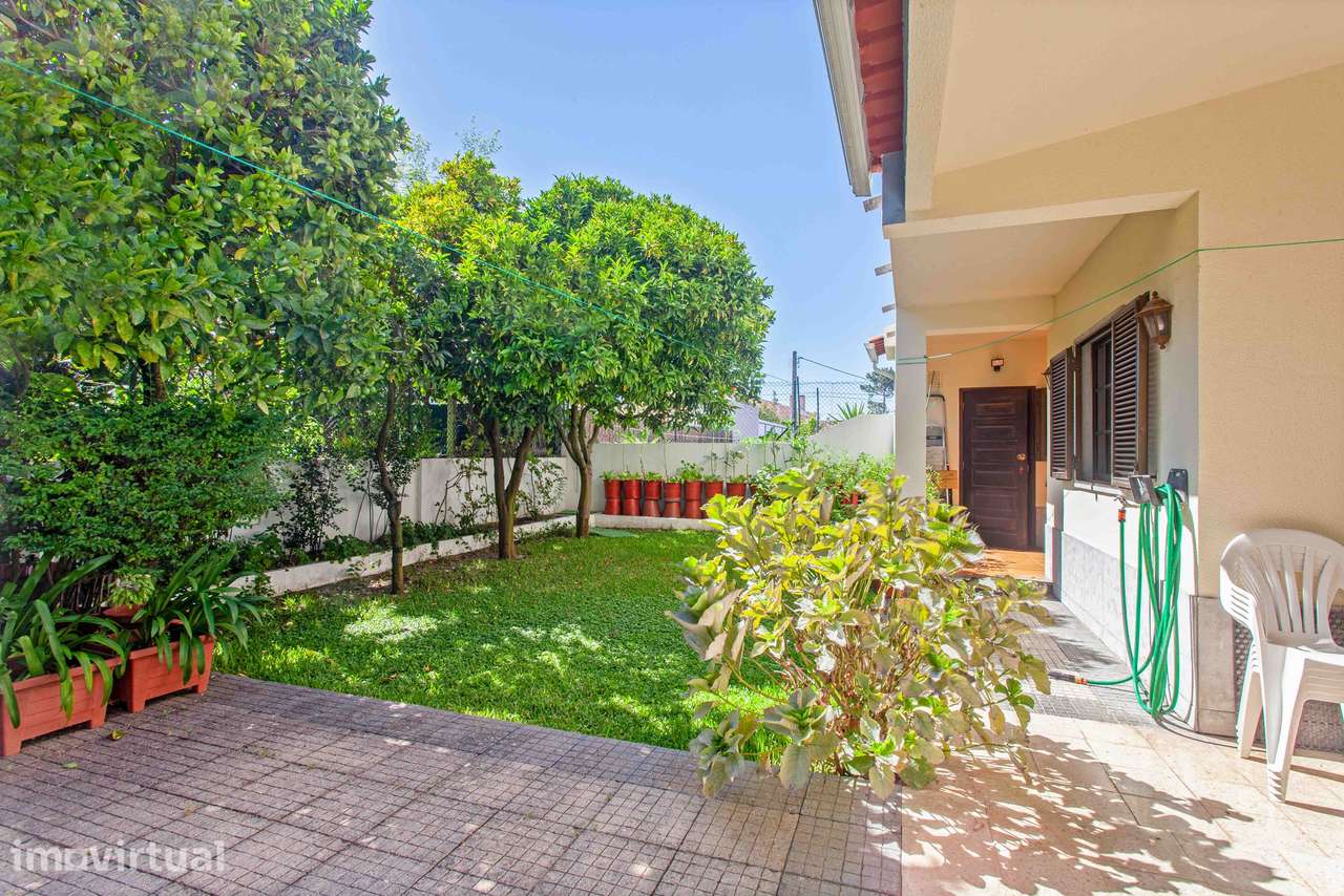 Moradia T4, 2 pisos, com jardim e árvores de fruto, Marisol | Aroeira - Grande imagem: 2/34
