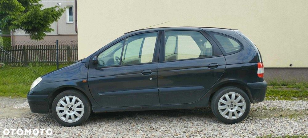 Renault Scenic - 1