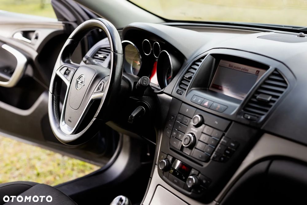 Opel Insignia - 10