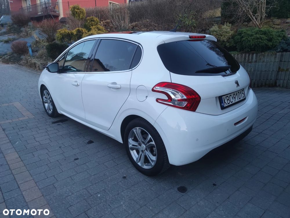 Peugeot 208 1.6 e-HDi Allure STT - 5