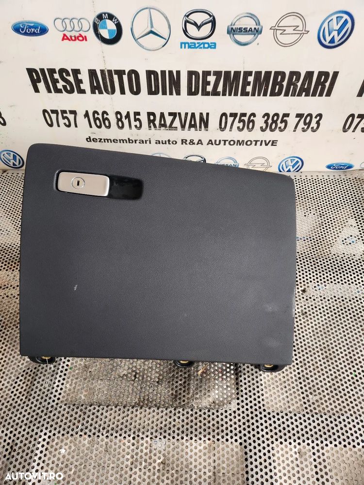 Torpedo Cutie Acte Audi Q3 8V Volan Stanga Europa - Dezmembrari Arad - 2