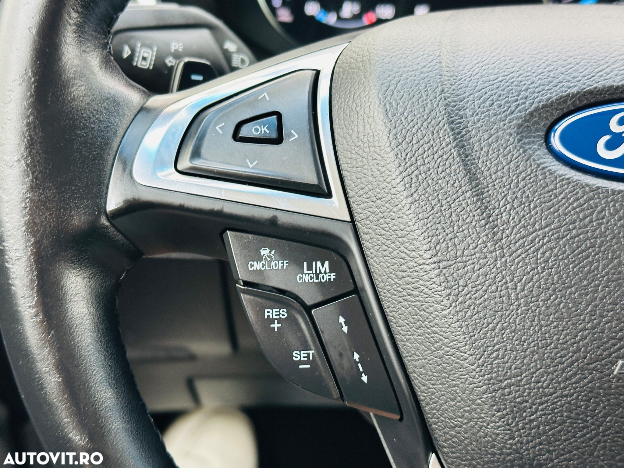 Ford Edge - 33
