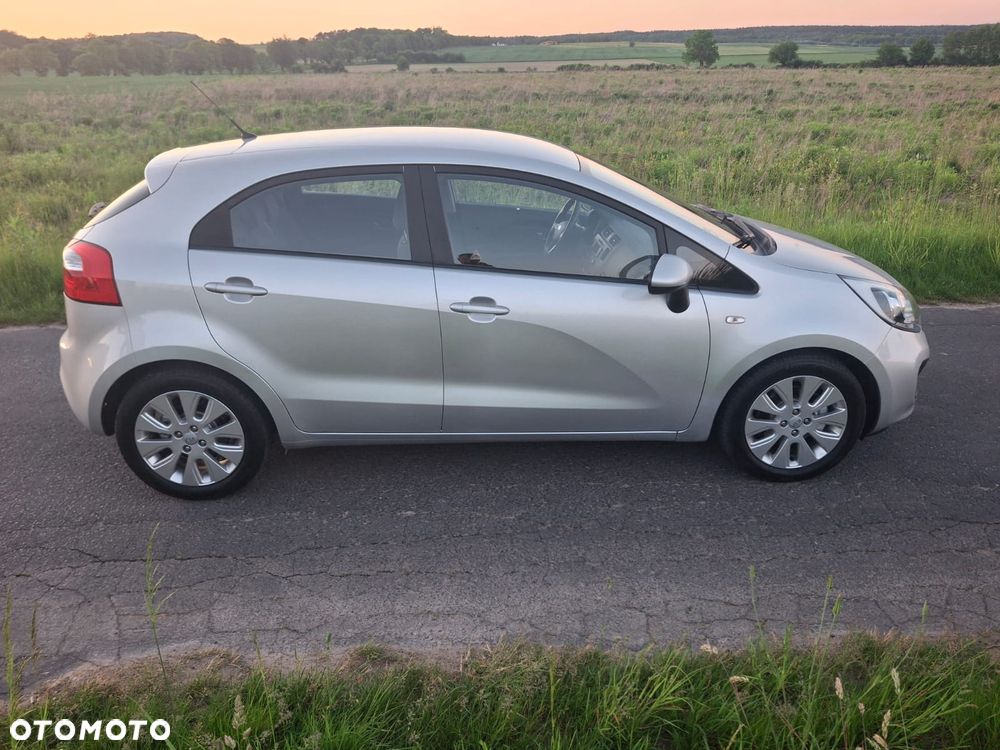 Kia Rio 1.2 ISG Dream Team Edition - 8