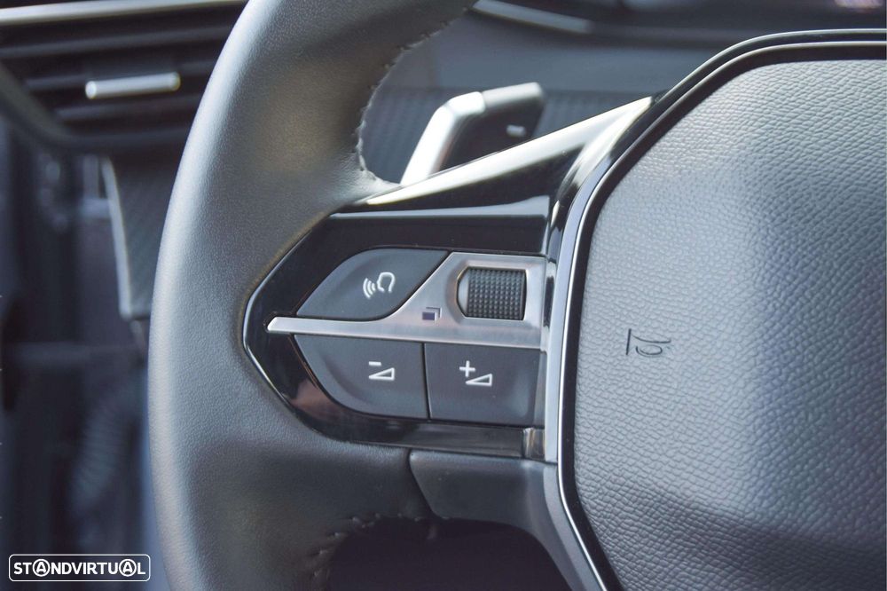 Peugeot 208 1.2 Hybrid Allure e-DCS6 - 18